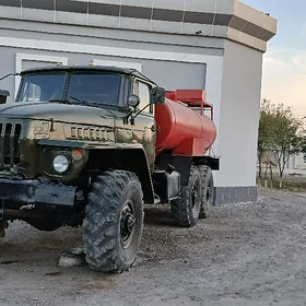 Ural 4320 1993