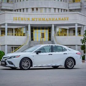 Toyota Camry 2020