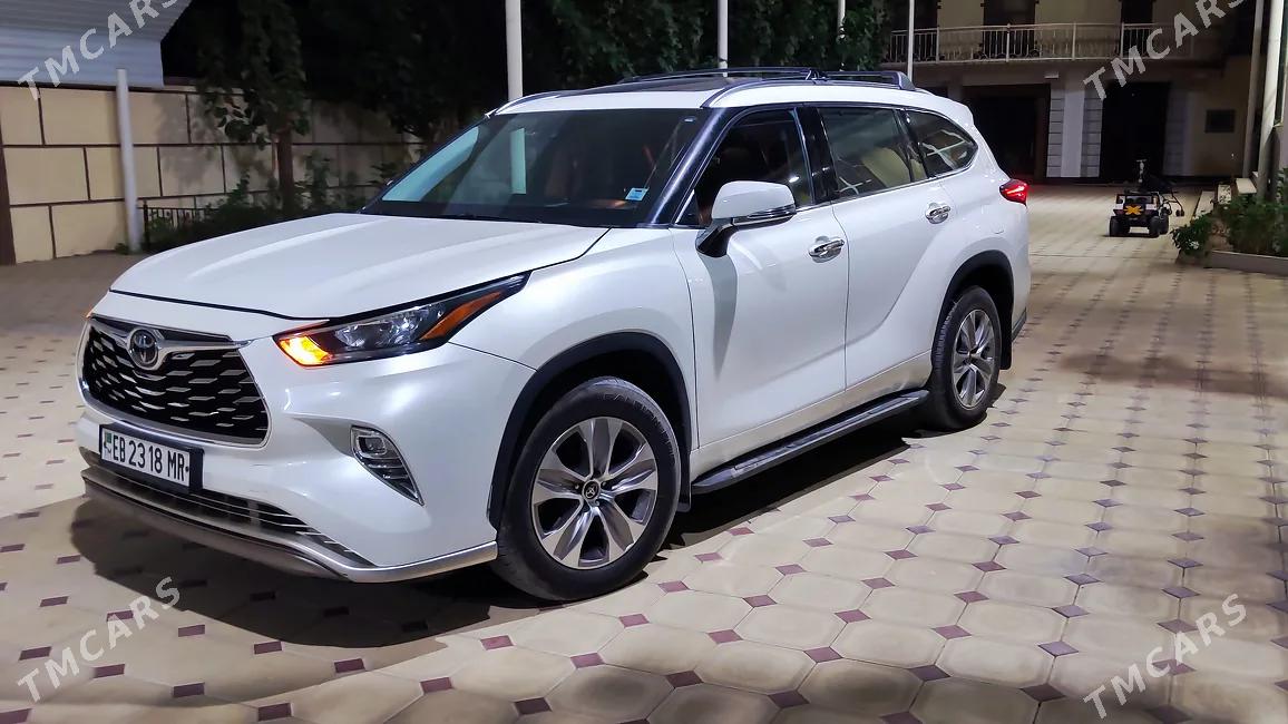Toyota Highlander 2022 - 1