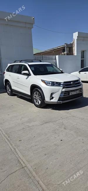 Toyota Highlander 2018 - 1