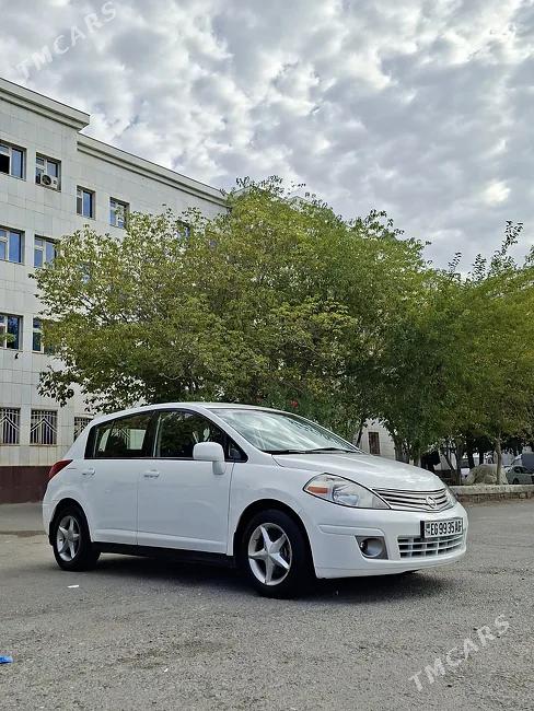Nissan Versa 2011 - 1