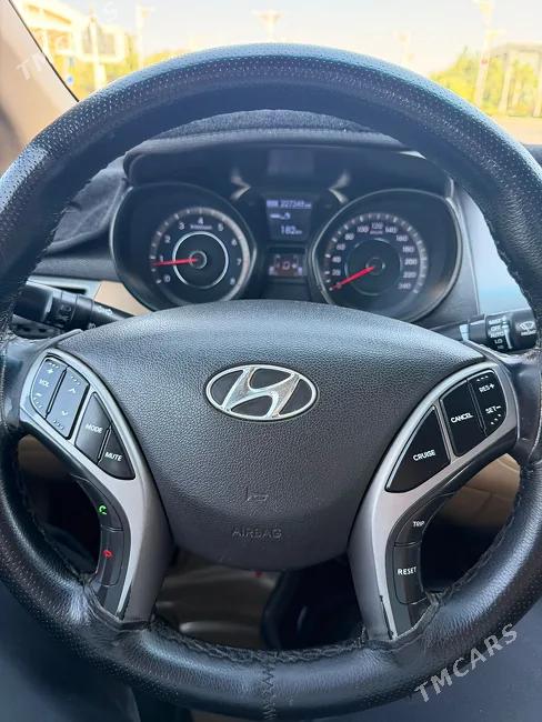 Hyundai Elantra 2013 - 1