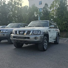 Nissan Patrol 2010