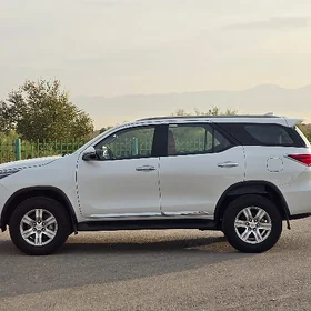 Toyota Fortuner 2025