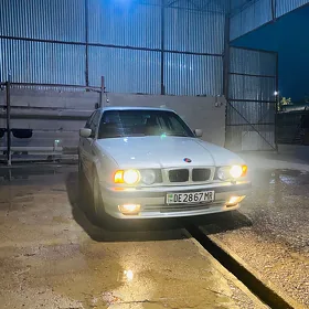 BMW 525 1990