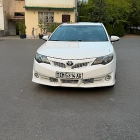 Toyota Camry 2011