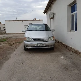 Toyota Sienna 2002