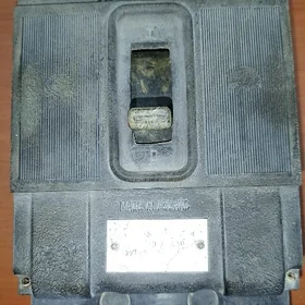 Awtomat 380 V. (0,4)