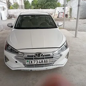 Hyundai Elantra 2021