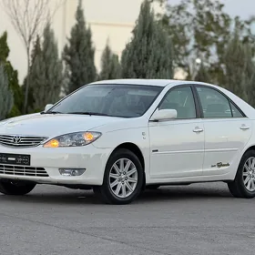 Toyota Camry 2004