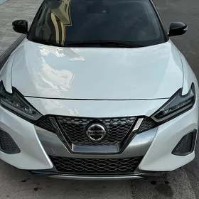 Nissan Maxima 2022