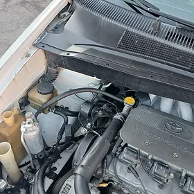 Toyota Sienna 1999