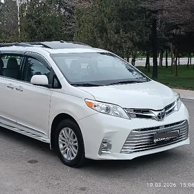 Toyota Sienna 2016