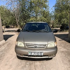 Toyota Sienna 2002