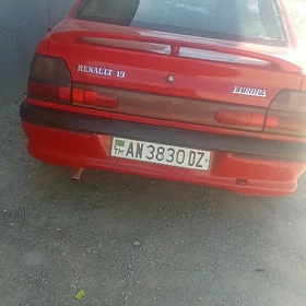 Renault Europa 19 1996