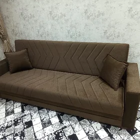 Diwan acylyp yapylyan