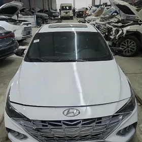 Hyundai Elantra 2022