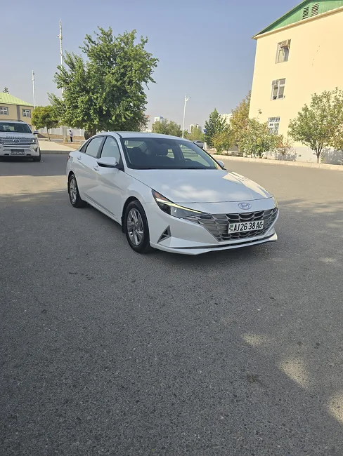 Hyundai Elantra 2021 - 1