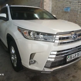 Toyota Highlander 2016