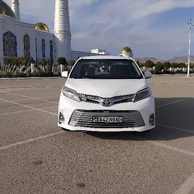 Toyota Sienna 2017