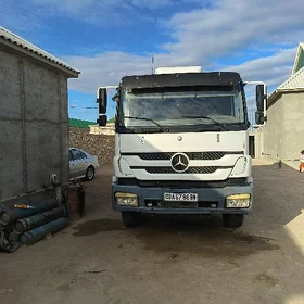 Mercedes-Benz Axor 2006