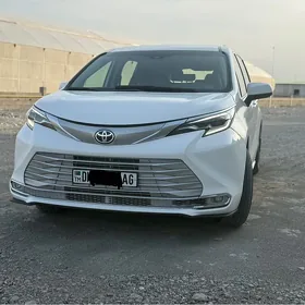 Toyota Sienna 2022