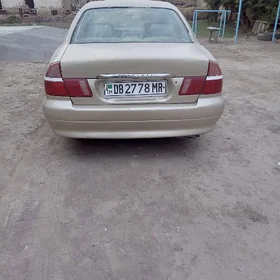 Mitsubishi Diamante 1995