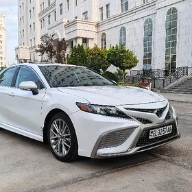 Toyota Camry 2023