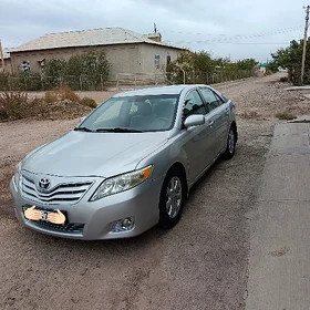 Toyota Camry 2011