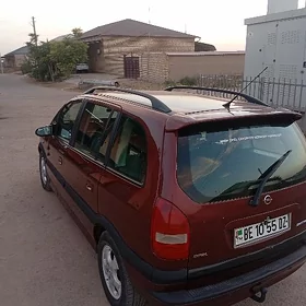 Opel Zafira 2002