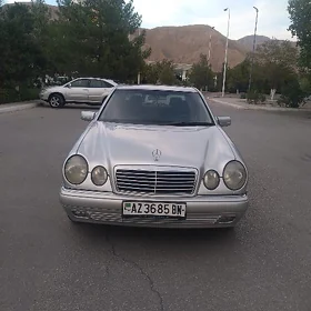 Mercedes-Benz E320 1998
