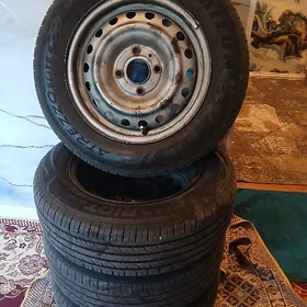 teker NISSAN