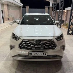Toyota Highlander 2021