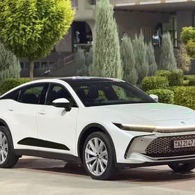 Toyota Crown 2023