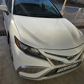 Toyota Camry 2022