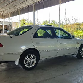 Toyota Camry 1997