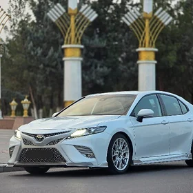 Toyota Camry 2021