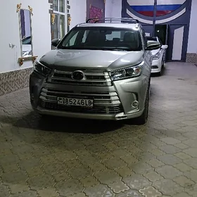 Toyota Highlander 2019