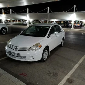 Nissan Versa 2011