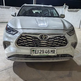 Toyota Highlander 2022