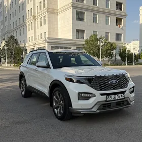 Ford Explorer 2023