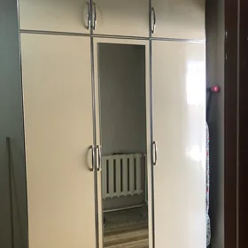 шифоньер