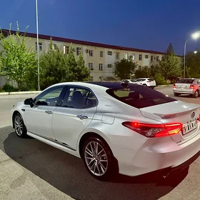 Toyota Camry 2023