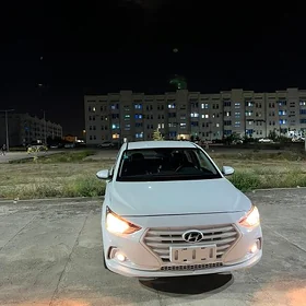 Hyundai Elantra 2021