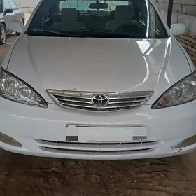 Toyota Camry 2004
