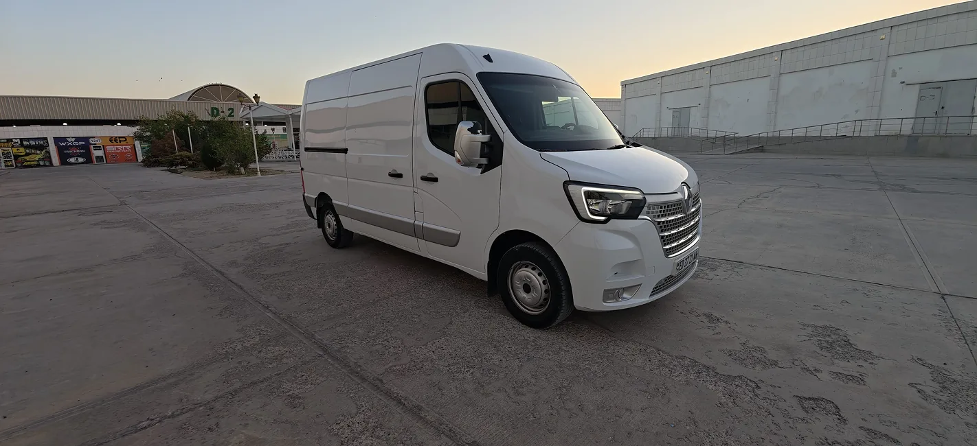 Toyota Hiace 2024 - 1