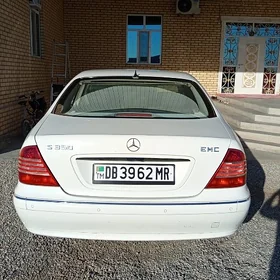 Mercedes-Benz E350 2004