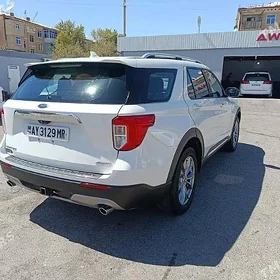 Ford Explorer 2022