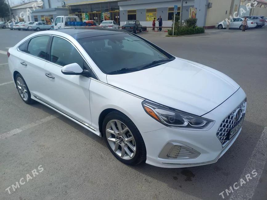 Hyundai Sonata 2018 - 1