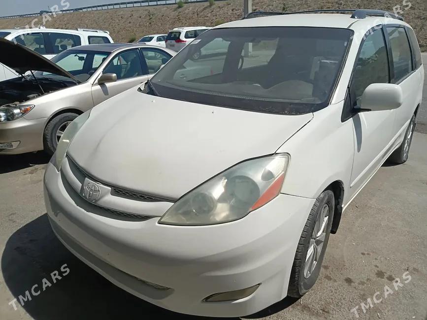 Toyota Sienna 2006 - 1